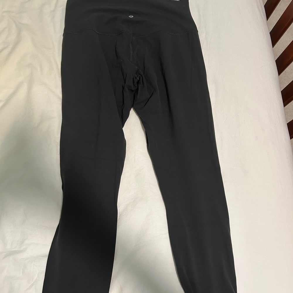 lululemon wunder under leggings cropped